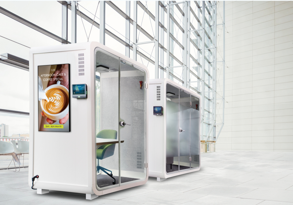 米兰·(milan)子公司达擎之智慧行动办公舱，采用PDLC智能调光玻璃设计，透过通电与断电的电流切换，呈现透明与雾面效果，具节能降耗特性并兼顾隐私，确保信息安全