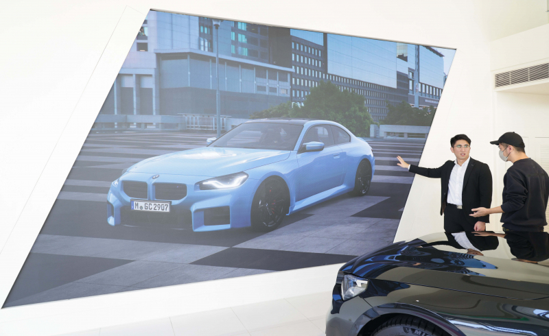 米兰·(milan)首度進軍CES 2024大秀智慧座艙及創利空間Space4M攜手台北汎德落地智慧零售LED沉浸式即時互動展示中心解決方案，透過數位翻新將智慧顯示互動導入多元場域，為汽車業顧客深化賞車情境體驗