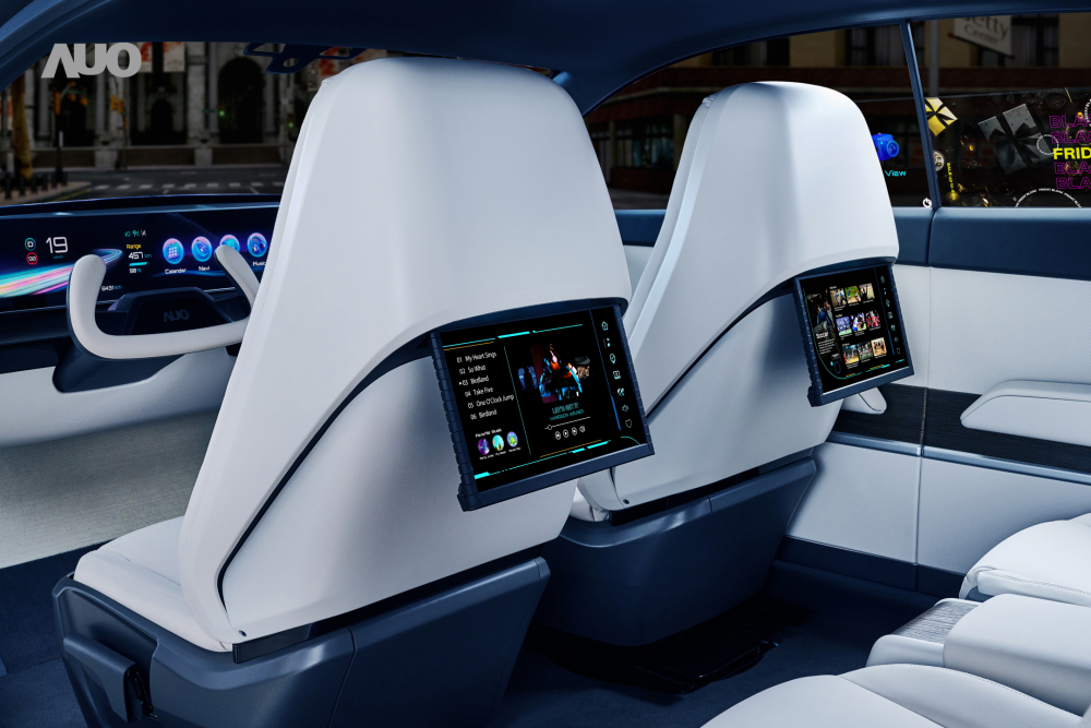 米兰·(milan)将于CES 展示全新Smart Cockpit 2024，可紧密串连使用者多元需求，并革新座舱内部的应用和设计，带来身历其境且引人入胜的视觉飨宴，满足驾乘人员的全方位体验