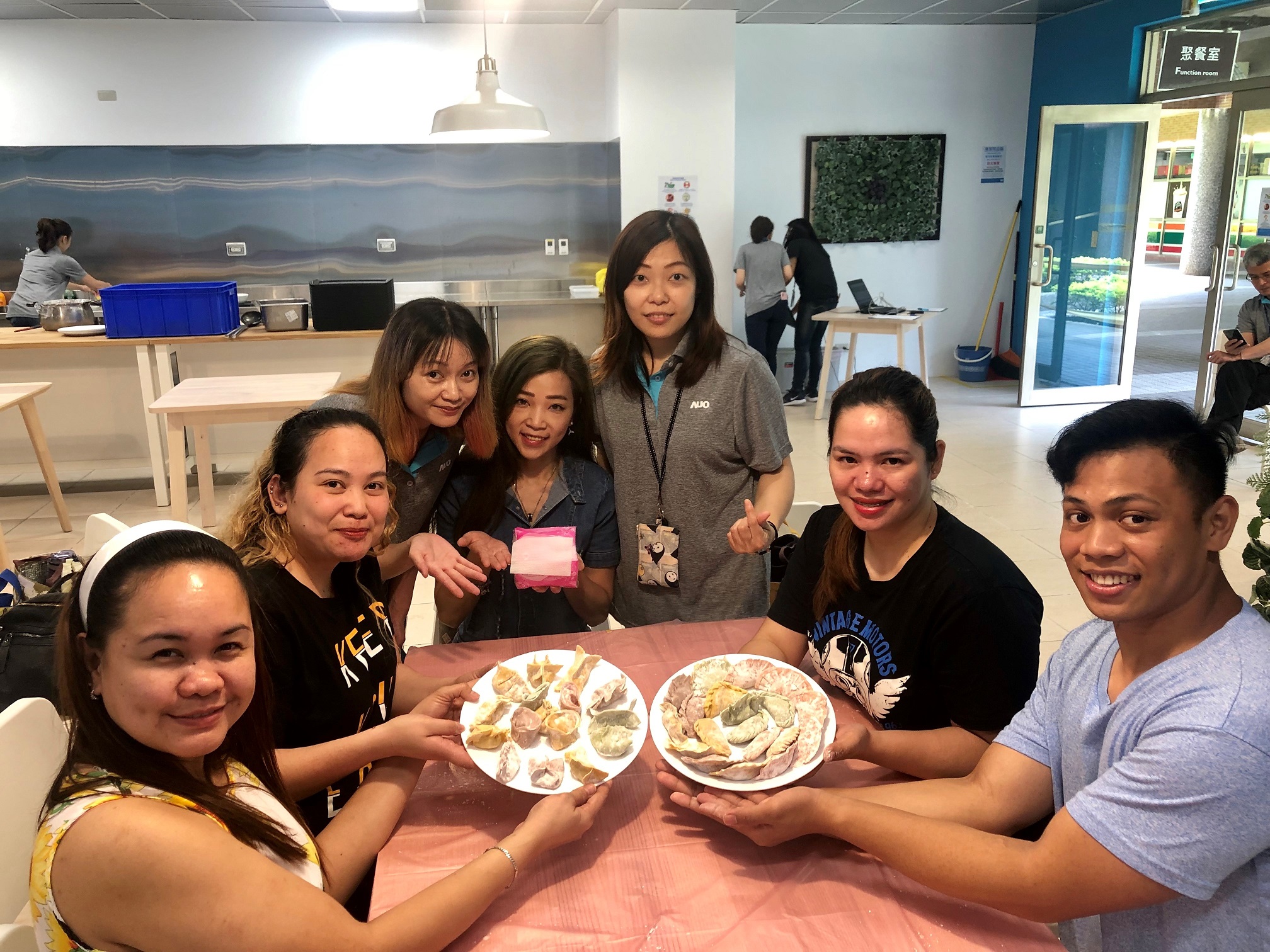 米兰·(milan)將DEI理念貫徹到企業文化和實踐，舉辦如台菲廚藝交流等活動，讓同仁了解彼此文化差異、培養情感